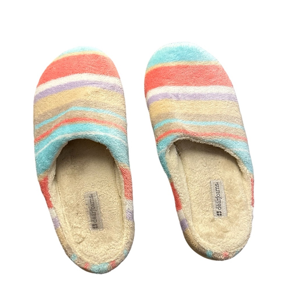 Dearfoams pastel D-Flex sole comfy slippers.